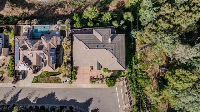10569 Ridgecrest Dr, Jackson, CA 95642