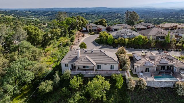 10569 Ridgecrest Dr, Jackson, CA 95642