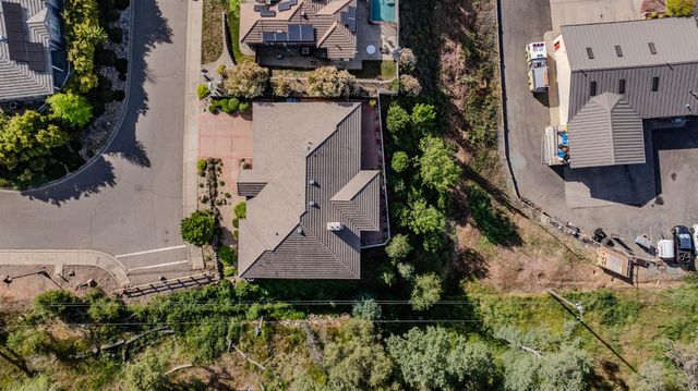 10569 Ridgecrest Dr, Jackson, CA 95642