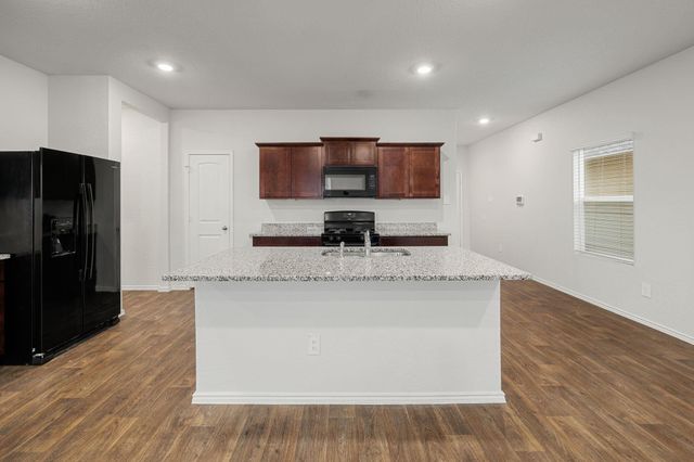 161 Roanwood DR, San Marcos, TX 78666