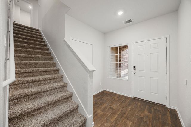 161 Roanwood DR, San Marcos, TX 78666