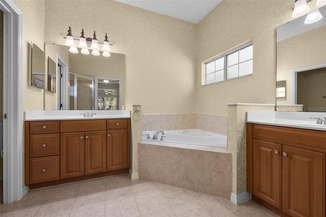 8336 SW 8TH PLACE, Gainesville, FL 32607