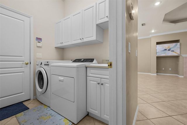 8336 SW 8TH PLACE, Gainesville, FL 32607