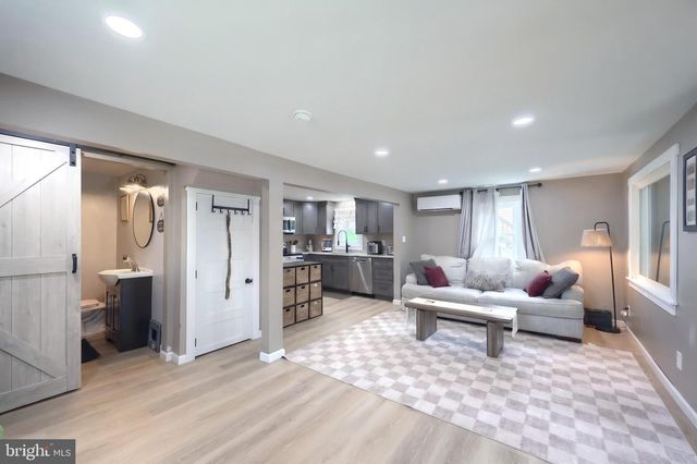 101 S FERN AVE, Dallastown, PA 17313