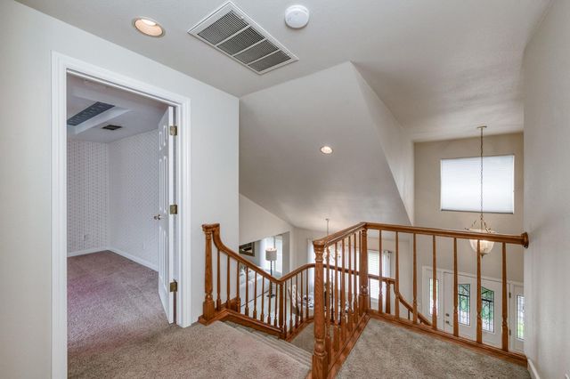2977 W Pembrook, Fresno, CA 93711