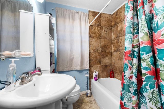 2612 22ND STREET W, Bradenton, FL 34205