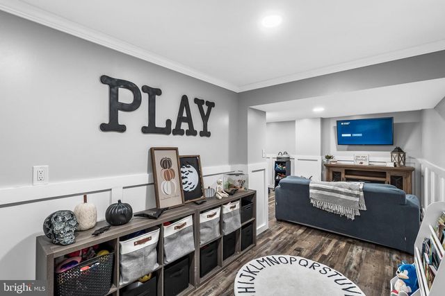 1054 KINGS HWY, West Deptford, NJ 08086