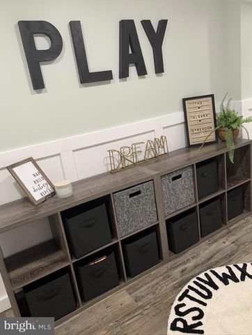 1054 KINGS HWY, West Deptford, NJ 08086