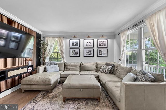 1054 KINGS HWY, West Deptford, NJ 08086