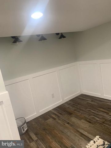 1054 KINGS HWY, West Deptford, NJ 08086