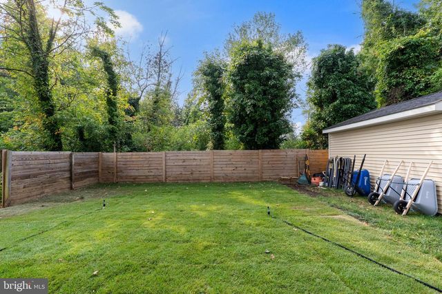 1054 KINGS HWY, West Deptford, NJ 08086