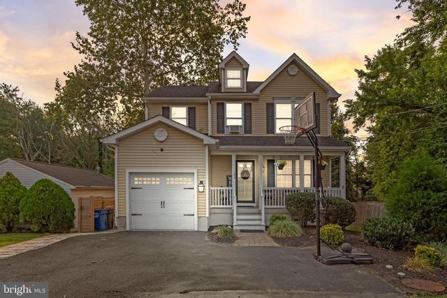 1054 KINGS HWY, West Deptford, NJ 08086