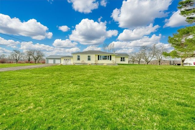 1056 Lake Road, Ontario, NY 14519