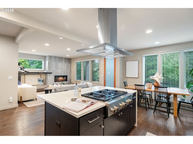 3970 Se REEDWAY St, Portland, OR 97202