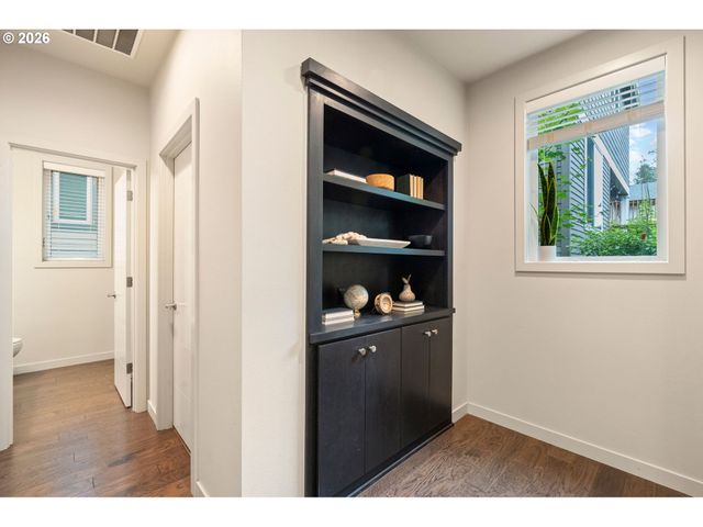 3970 Se REEDWAY St, Portland, OR 97202