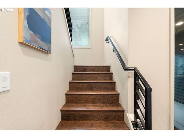 3970 Se REEDWAY St, Portland, OR 97202