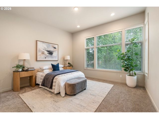 3970 Se REEDWAY St, Portland, OR 97202