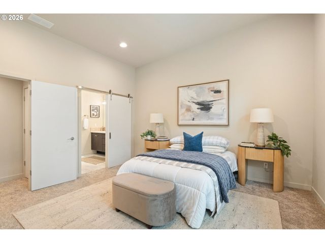 3970 Se REEDWAY St, Portland, OR 97202