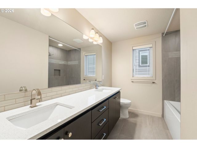 3970 Se REEDWAY St, Portland, OR 97202