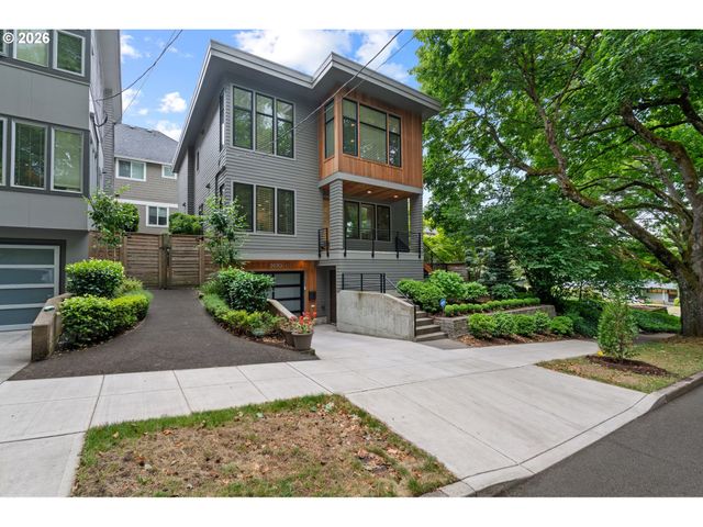 3970 Se REEDWAY St, Portland, OR 97202