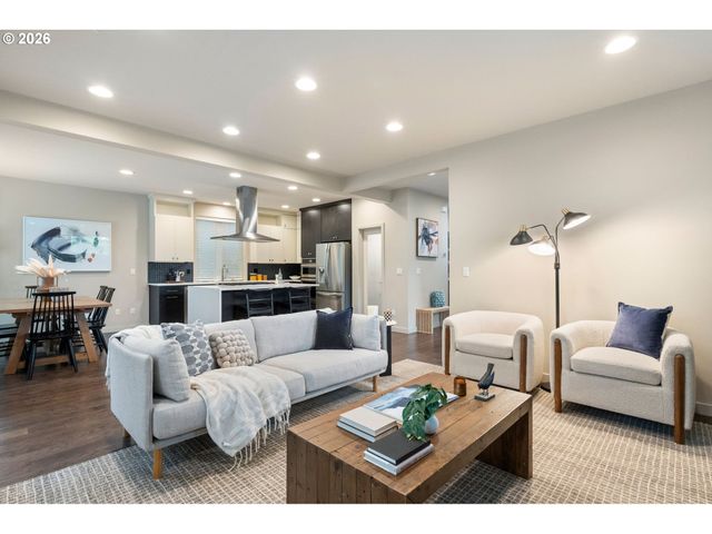 3970 Se REEDWAY St, Portland, OR 97202