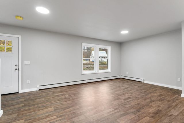 35 Cole Avenue, Northfield, VT 05663