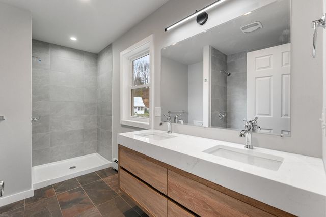 35 Cole Avenue, Northfield, VT 05663