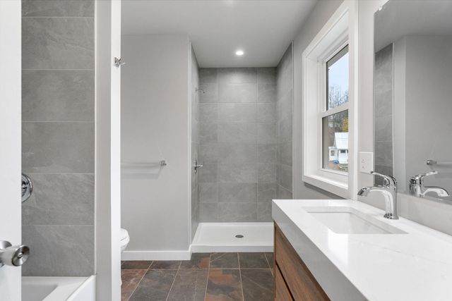 35 Cole Avenue, Northfield, VT 05663
