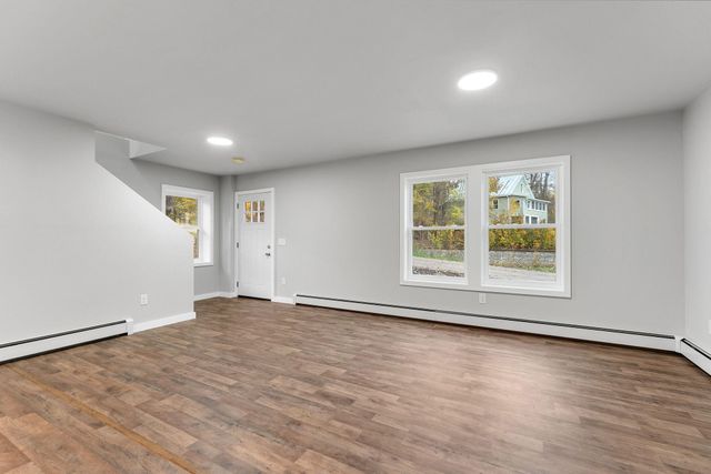 35 Cole Avenue, Northfield, VT 05663