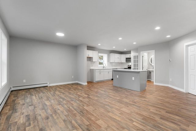35 Cole Avenue, Northfield, VT 05663