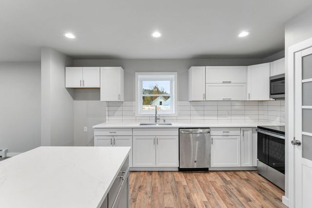 35 Cole Avenue, Northfield, VT 05663