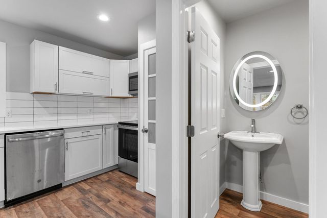 35 Cole Avenue, Northfield, VT 05663