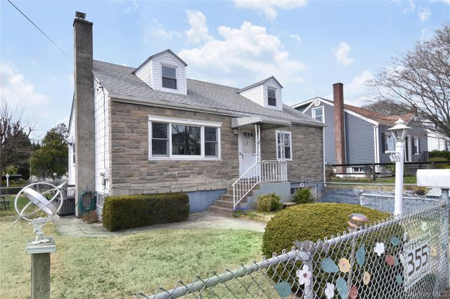 355 Upland Avenue, Yonkers, NY 10703