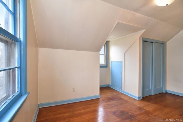 355 Upland Avenue, Yonkers, NY 10703