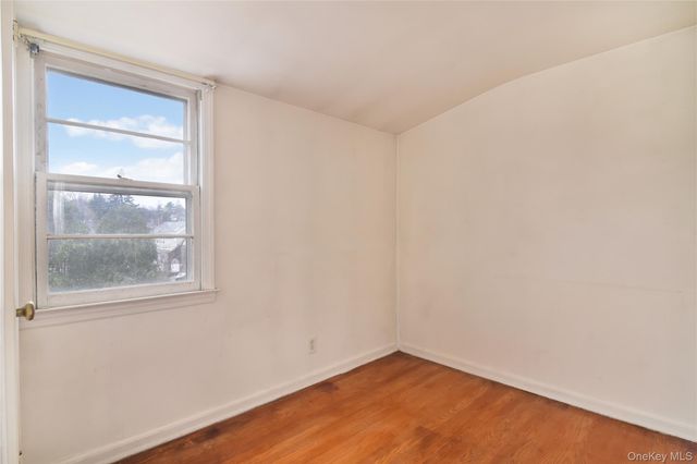 355 Upland Avenue, Yonkers, NY 10703