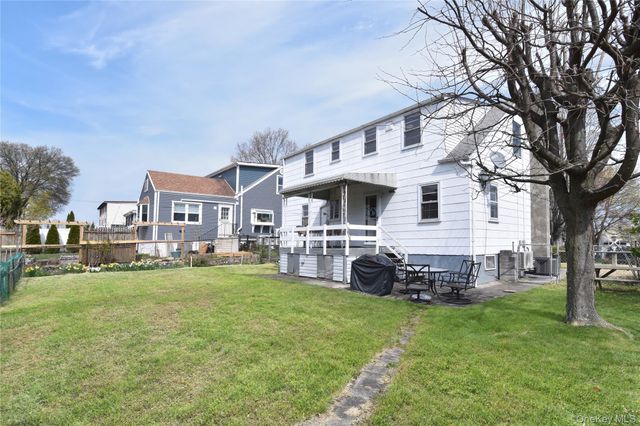 355 Upland Avenue, Yonkers, NY 10703