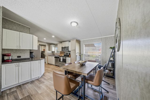 1618 Lands End Street, Granbury, TX 76048