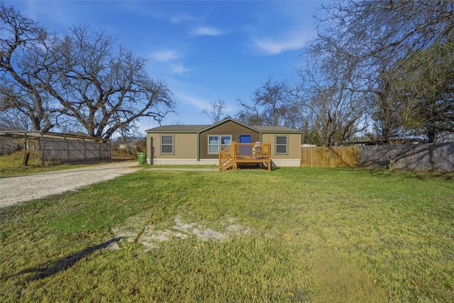 1618 Lands End Street, Granbury, TX 76048