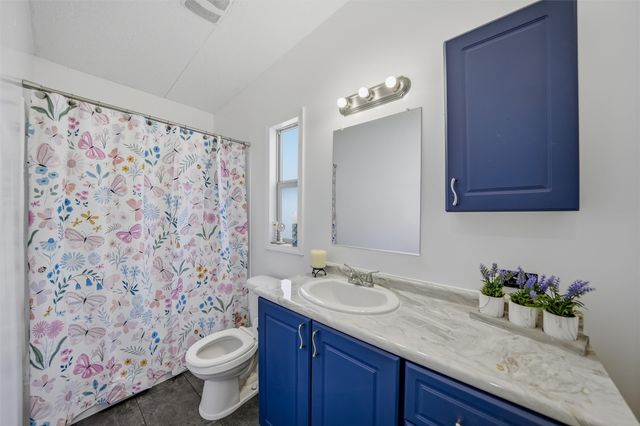 1618 Lands End Street, Granbury, TX 76048