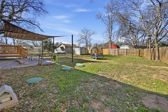 1618 Lands End Street, Granbury, TX 76048