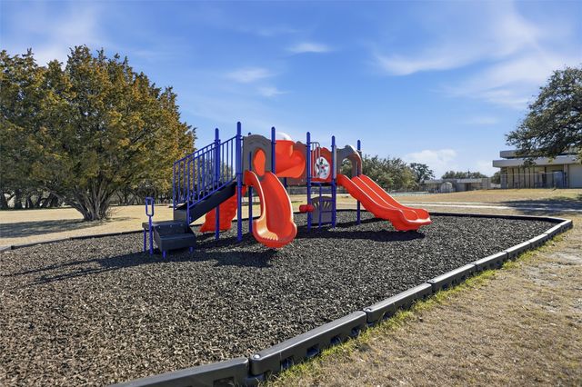 1618 Lands End Street, Granbury, TX 76048