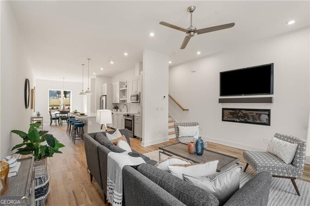 1237 Memorial Drive SE 403, Atlanta, GA 30316