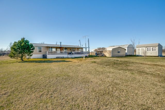 3133 County Road 1105, Celeste, TX 75423