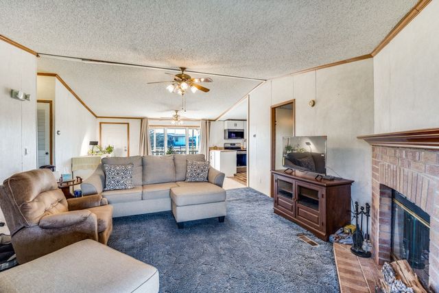 3133 County Road 1105, Celeste, TX 75423