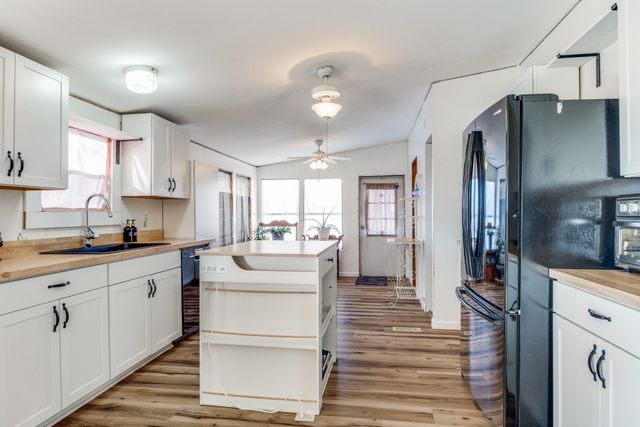 3133 County Road 1105, Celeste, TX 75423