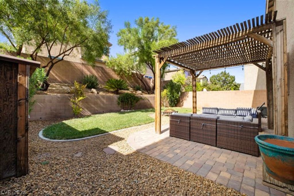 8079 Mosaic Sunrise Lane, Las Vegas, NV 89166 — photo 4