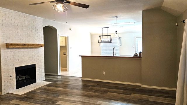 4620 Wolf Ridge Way, Fort Worth, TX 76244