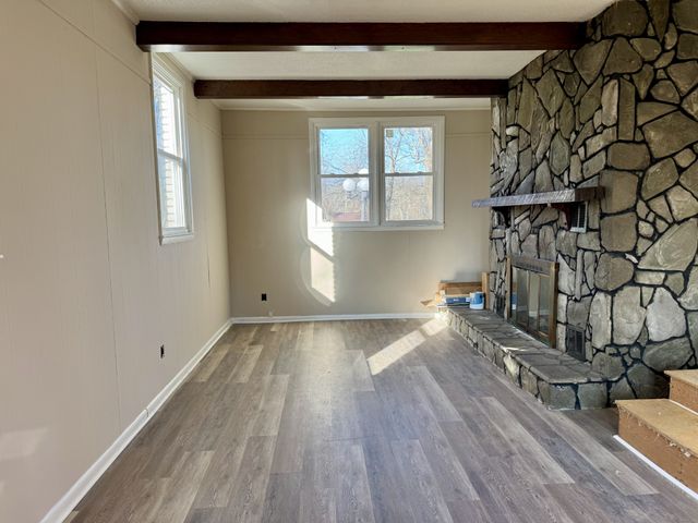 1211 Porter Rd, Lafayette, TN 37083