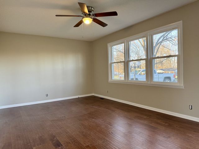 1211 Porter Rd, Lafayette, TN 37083