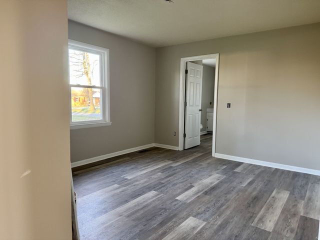 1211 Porter Rd, Lafayette, TN 37083